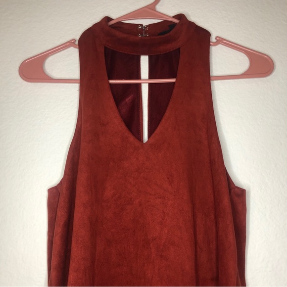 Olivaceous Rust Faux Suede Mini Dress Sz Small High Neck Keyhole Back - Picture 2 of 8